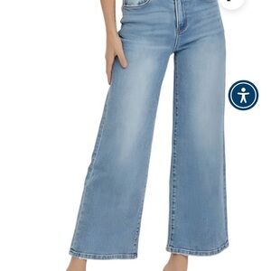 Wide Leg Light Blue Risen Jeans